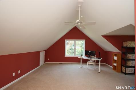 4 Meadow Road Newtown CT 06470