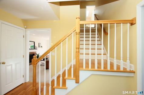 4 Meadow Road Newtown CT 06470