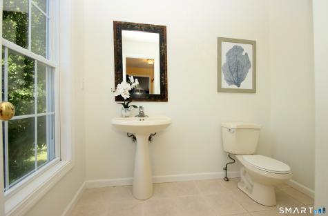 4 Meadow Road Newtown CT 06470