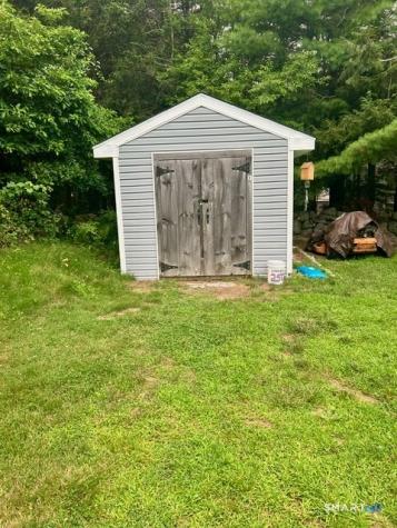 20 Thamesview Pentway Ledyard CT 06335