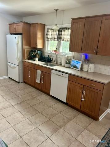 20 Thamesview Pentway Ledyard CT 06335