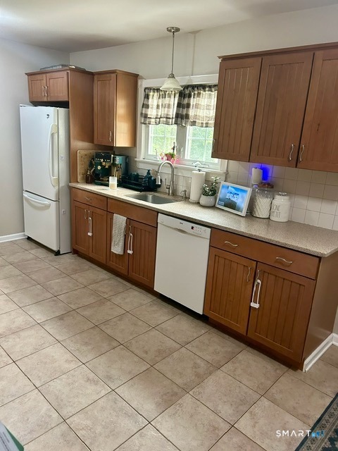 20 Thamesview Pentway Ledyard CT 06335