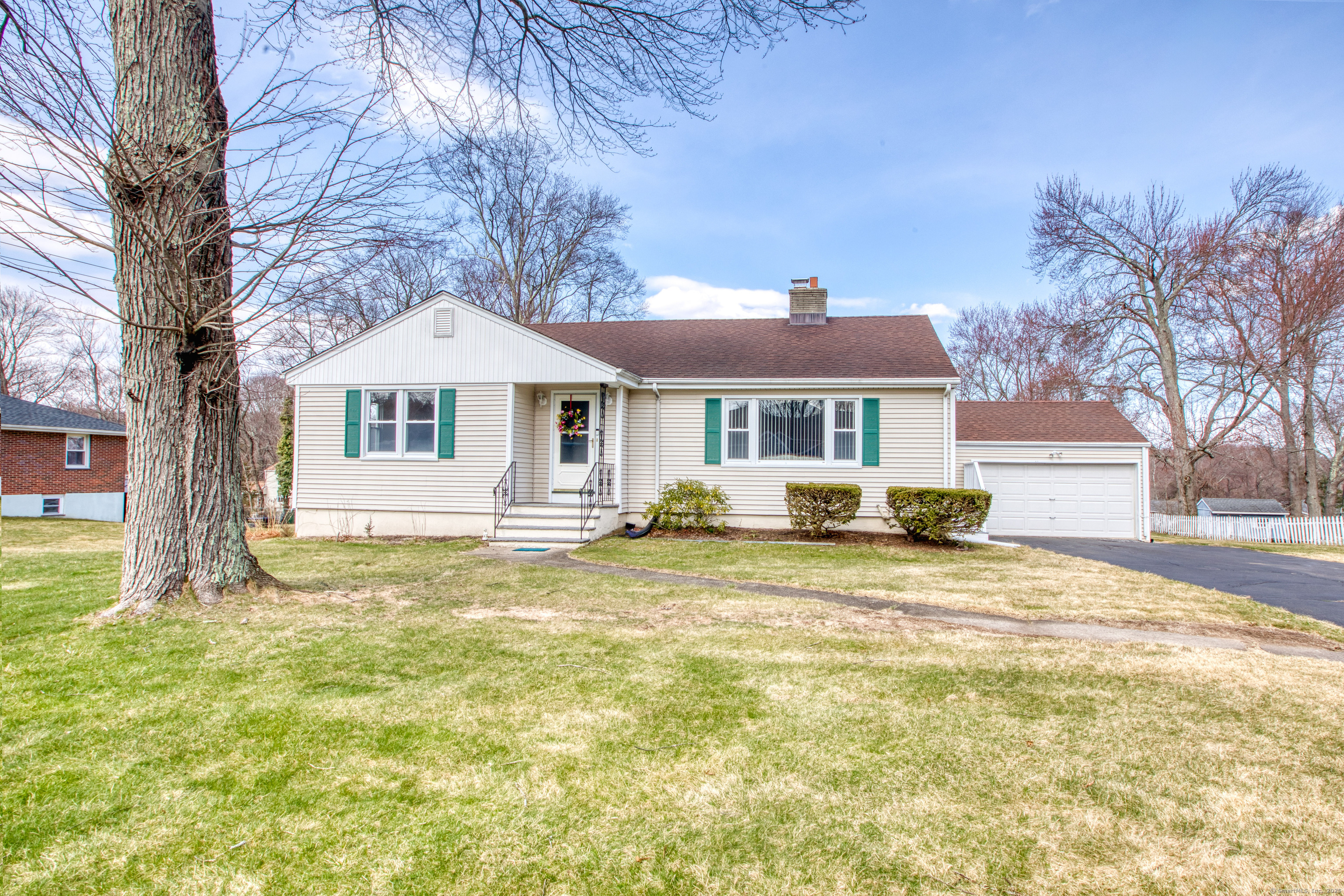 61 Macarthur Road Trumbull CT 06611