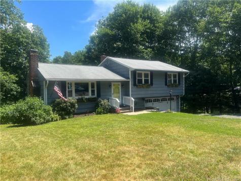 121 Evening Star Drive Naugatuck CT 06770