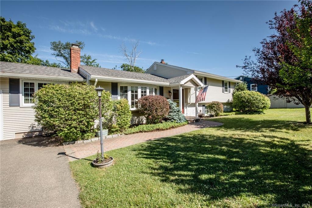 11 Surrey Drive Wallingford CT 06492