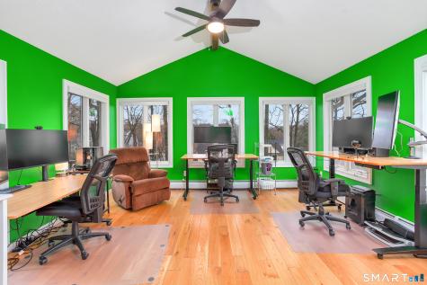 8 Lomartra Lane Branford CT 06405