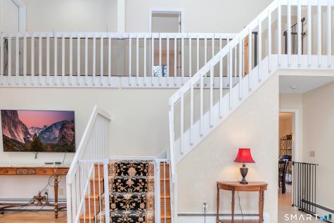 8 Lomartra Lane Branford CT 06405