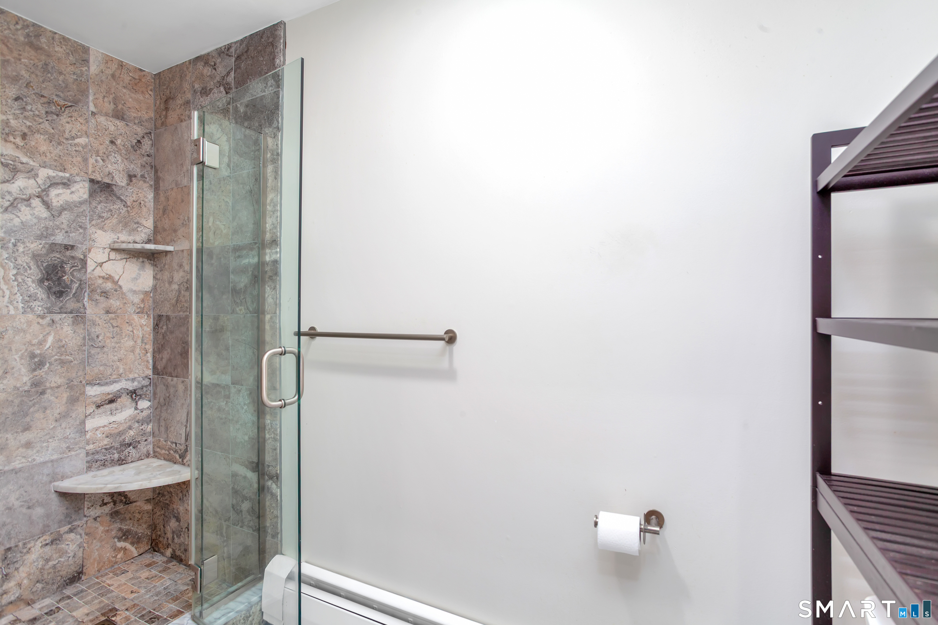 8 Lomartra Lane Branford CT 06405