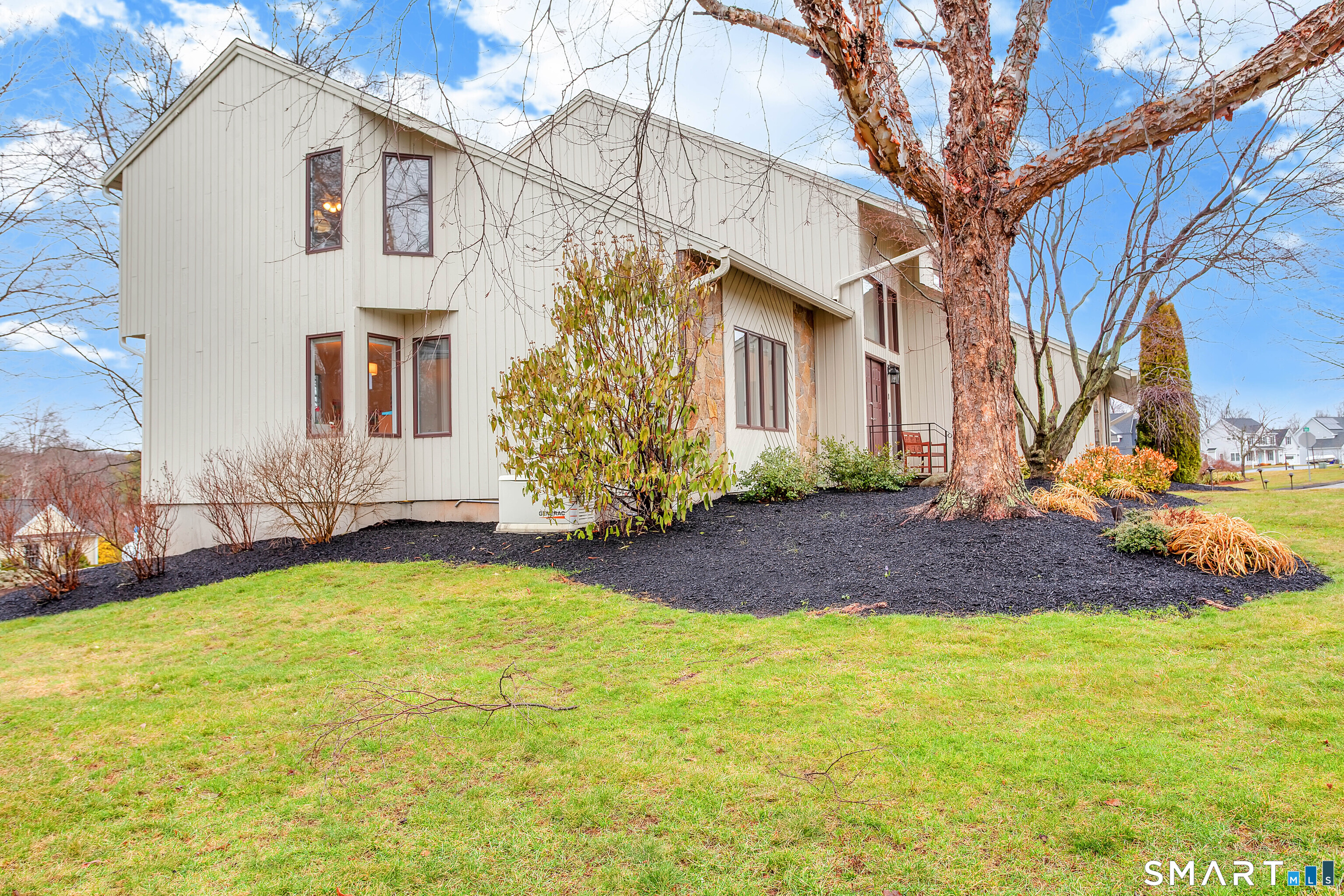 8 Lomartra Lane Branford CT 06405