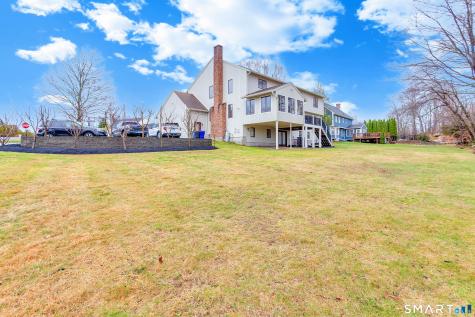 8 Lomartra Lane Branford CT 06405