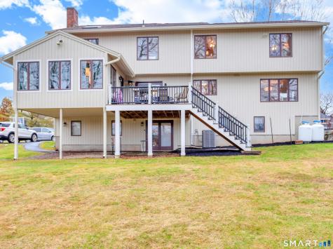 8 Lomartra Lane Branford CT 06405