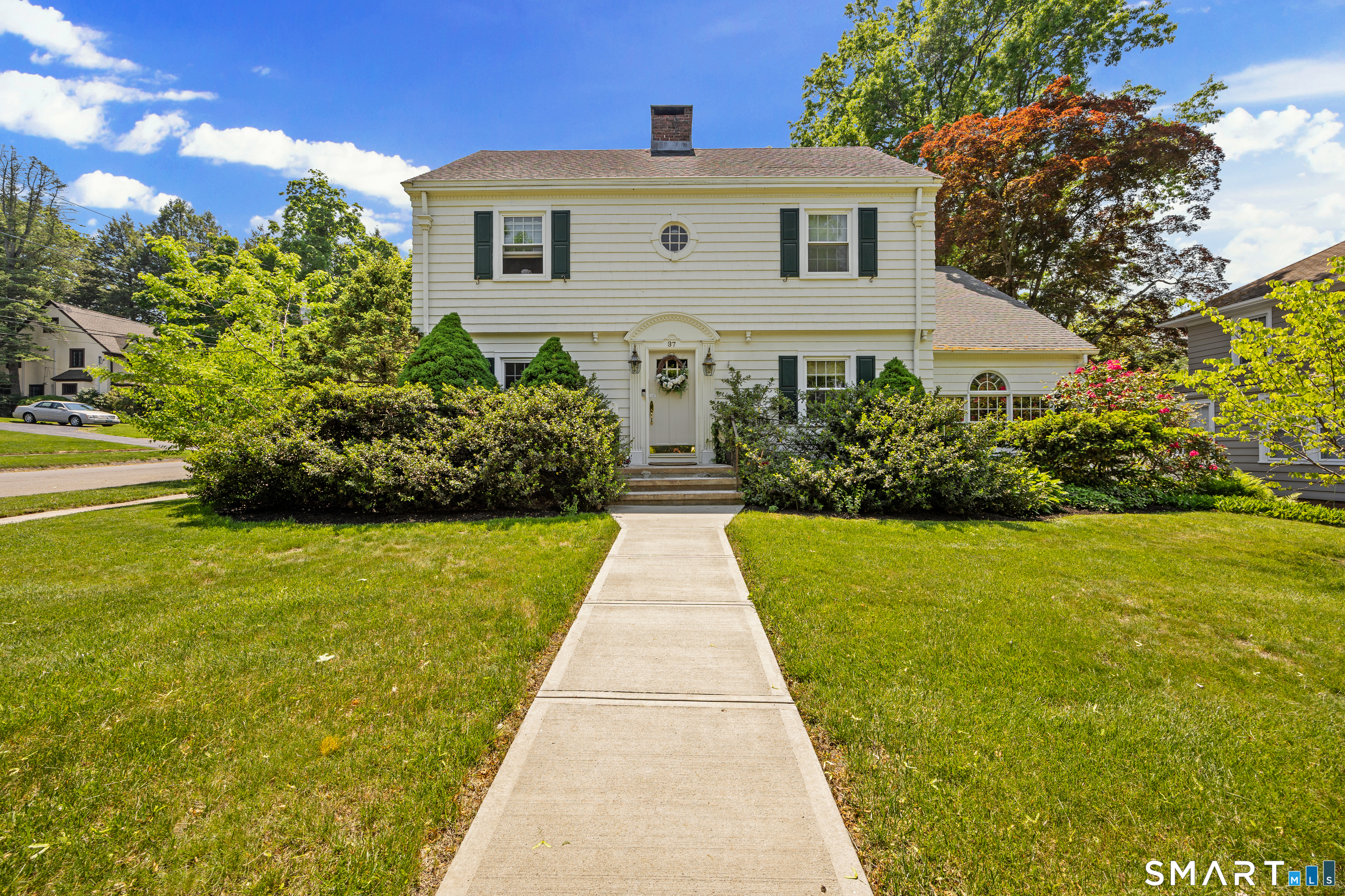 37 Ridgewood Avenue North Haven CT 06473