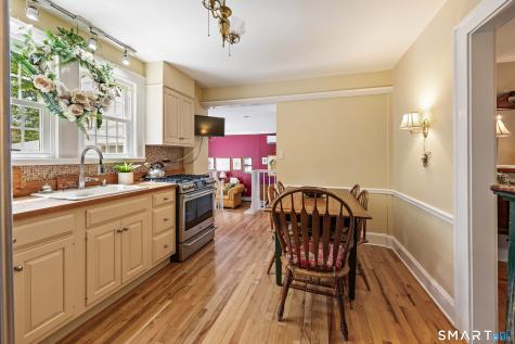 37 Ridgewood Avenue North Haven CT 06473