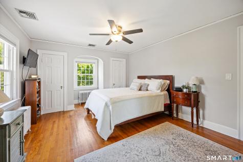 37 Ridgewood Avenue North Haven CT 06473