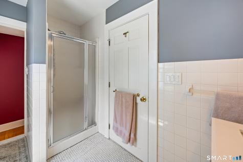 37 Ridgewood Avenue North Haven CT 06473