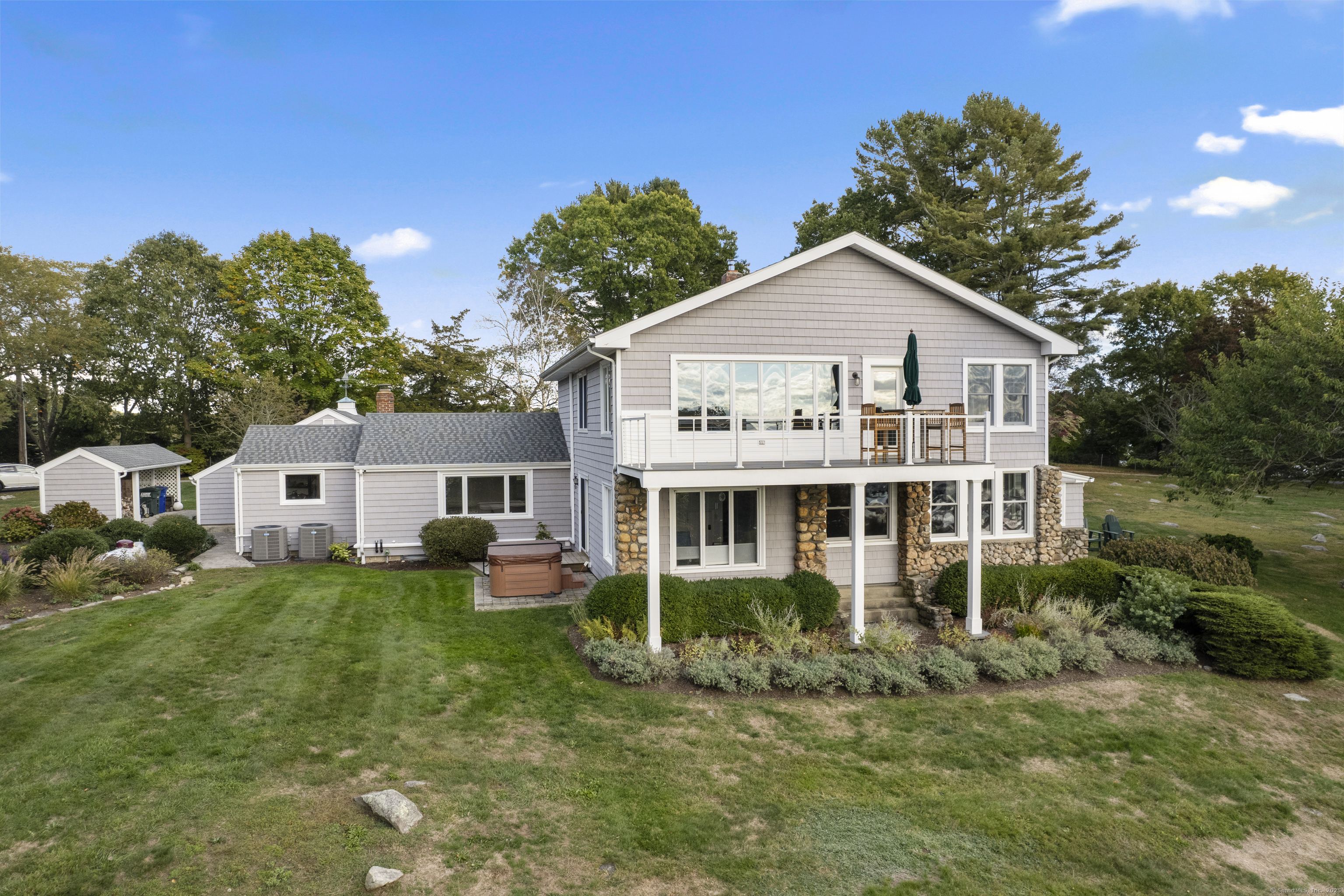 39 Gledhill Avenue Stonington CT 06378