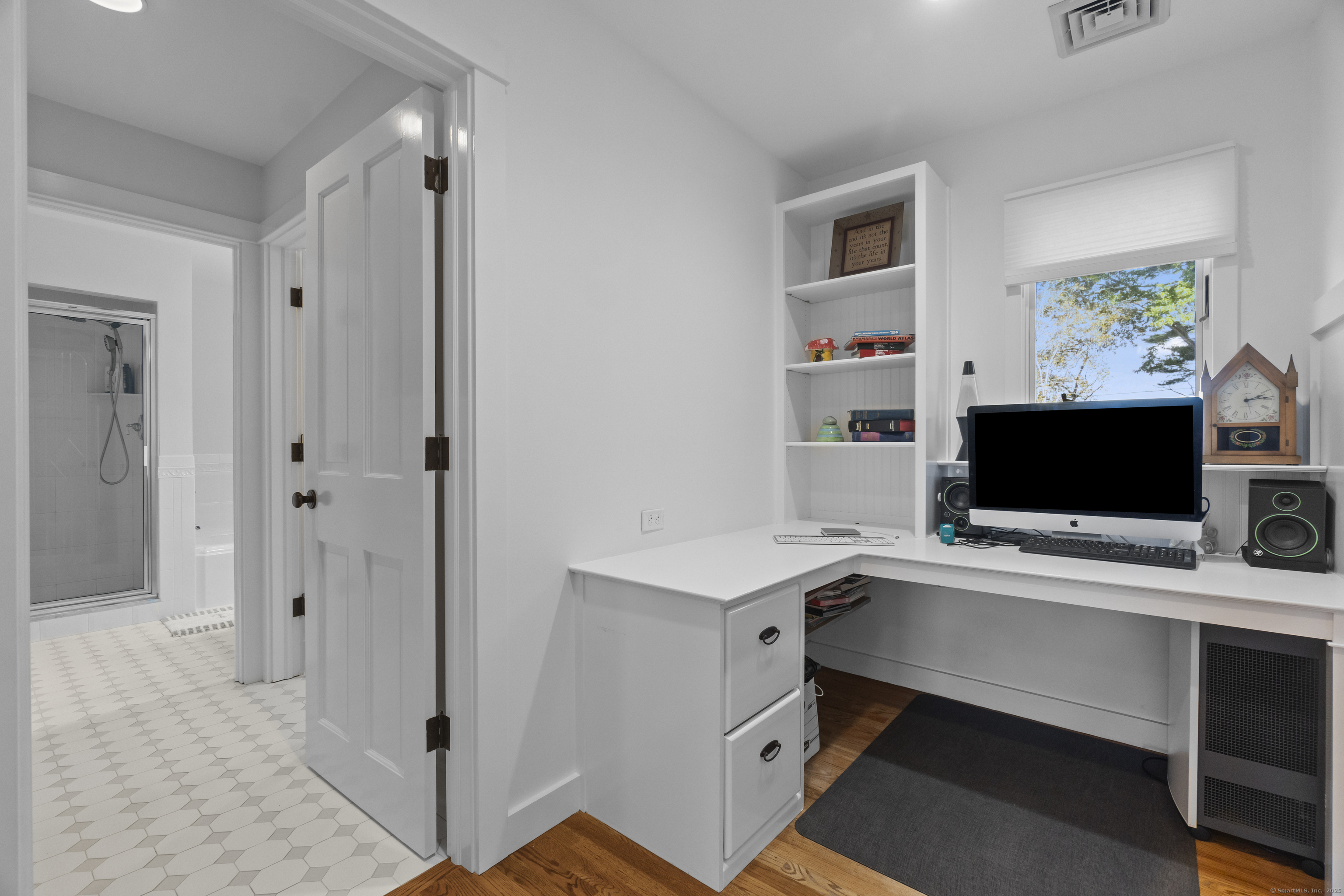 39 Gledhill Avenue Stonington CT 06378