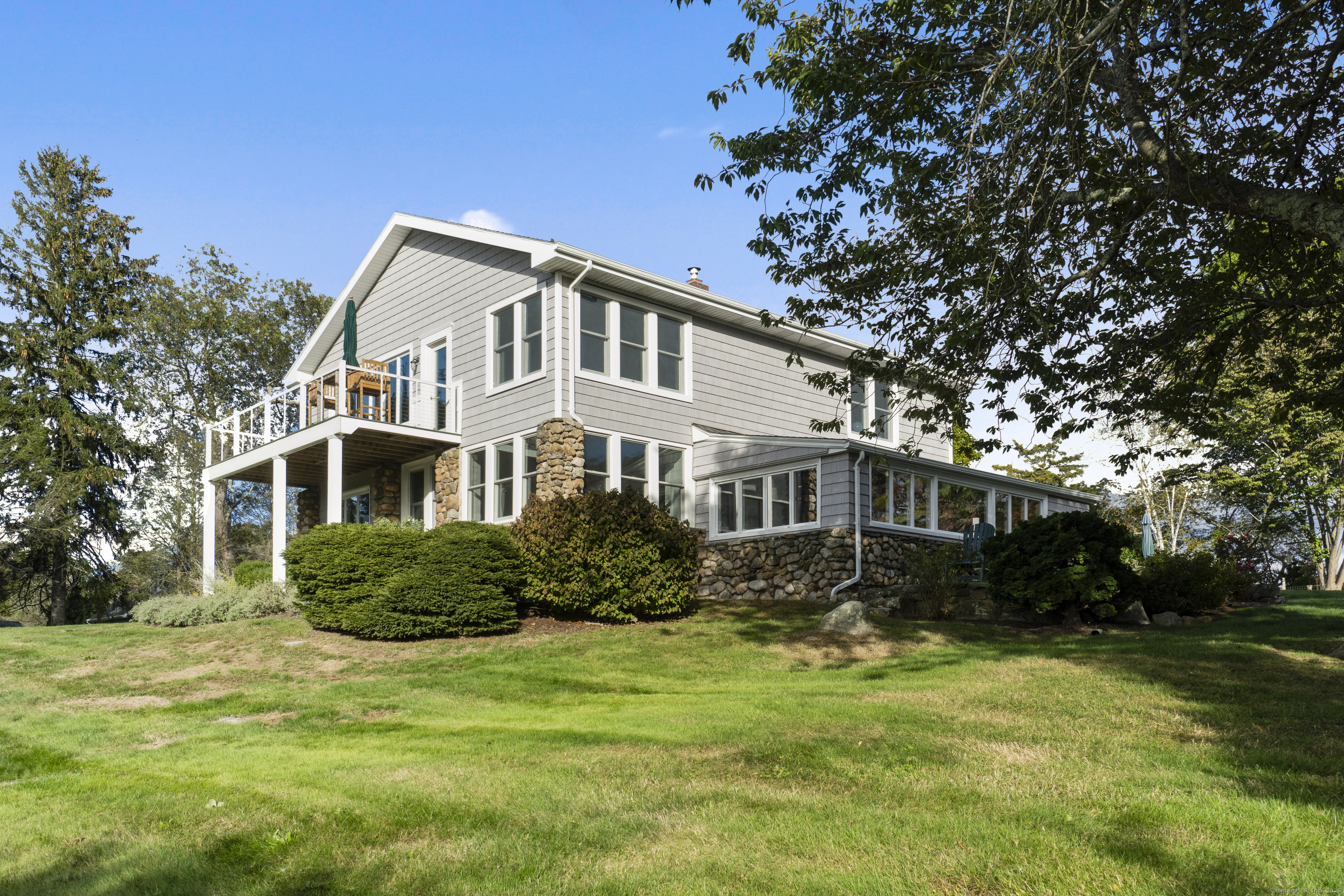 39 Gledhill Avenue Stonington CT 06378
