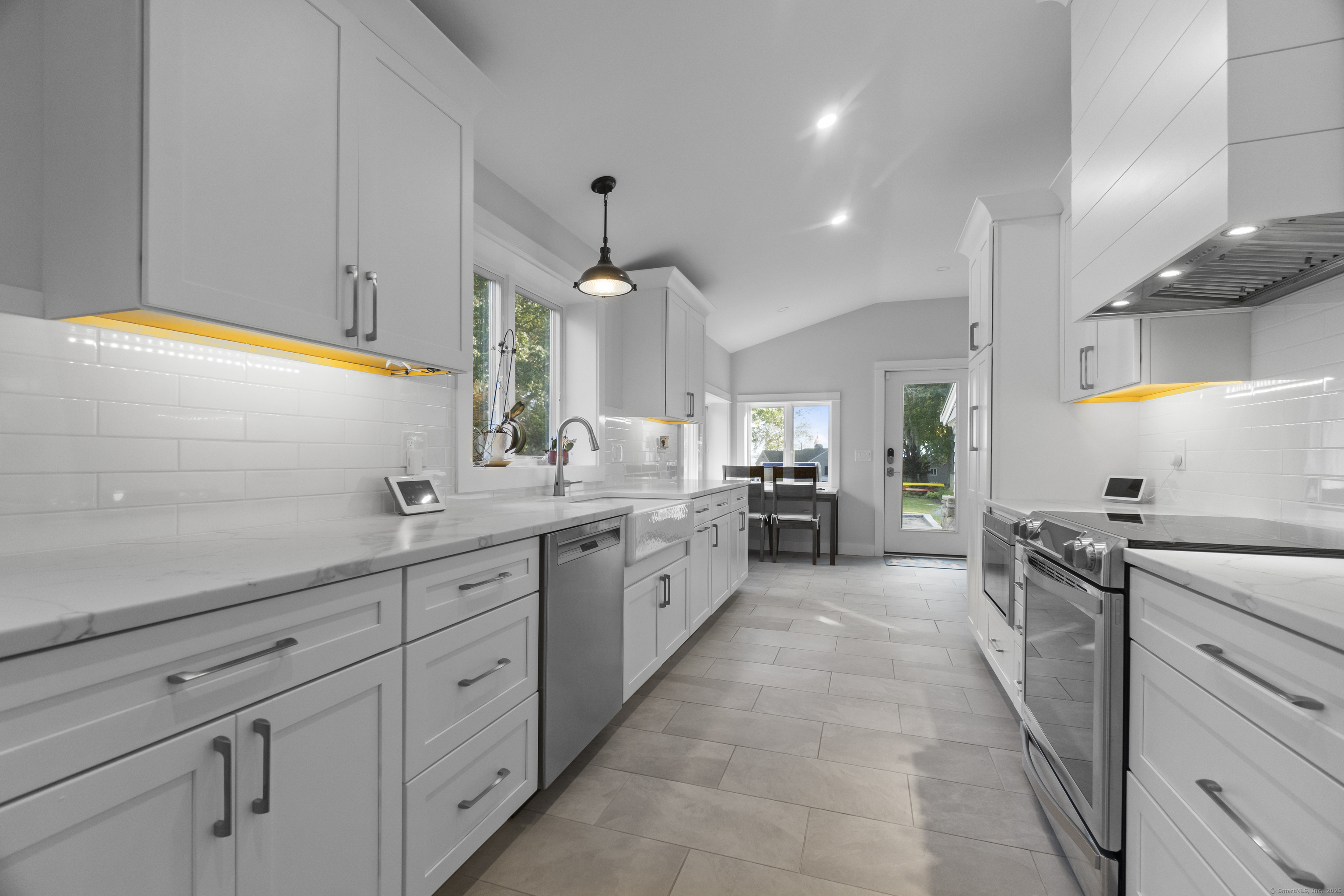 39 Gledhill Avenue Stonington CT 06378