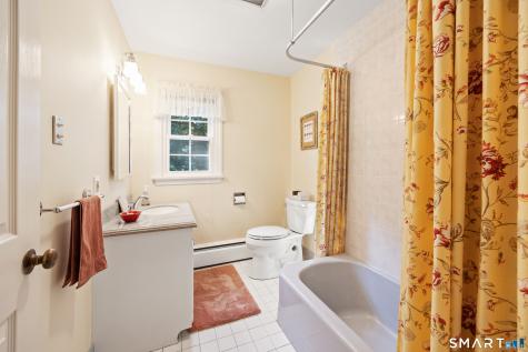 98 Merwin Circle Cheshire CT 06410