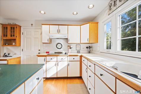 98 Merwin Circle Cheshire CT 06410