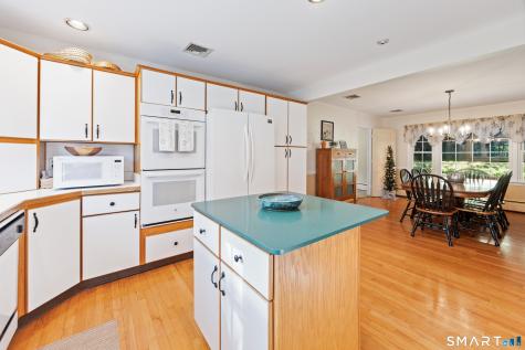 98 Merwin Circle Cheshire CT 06410