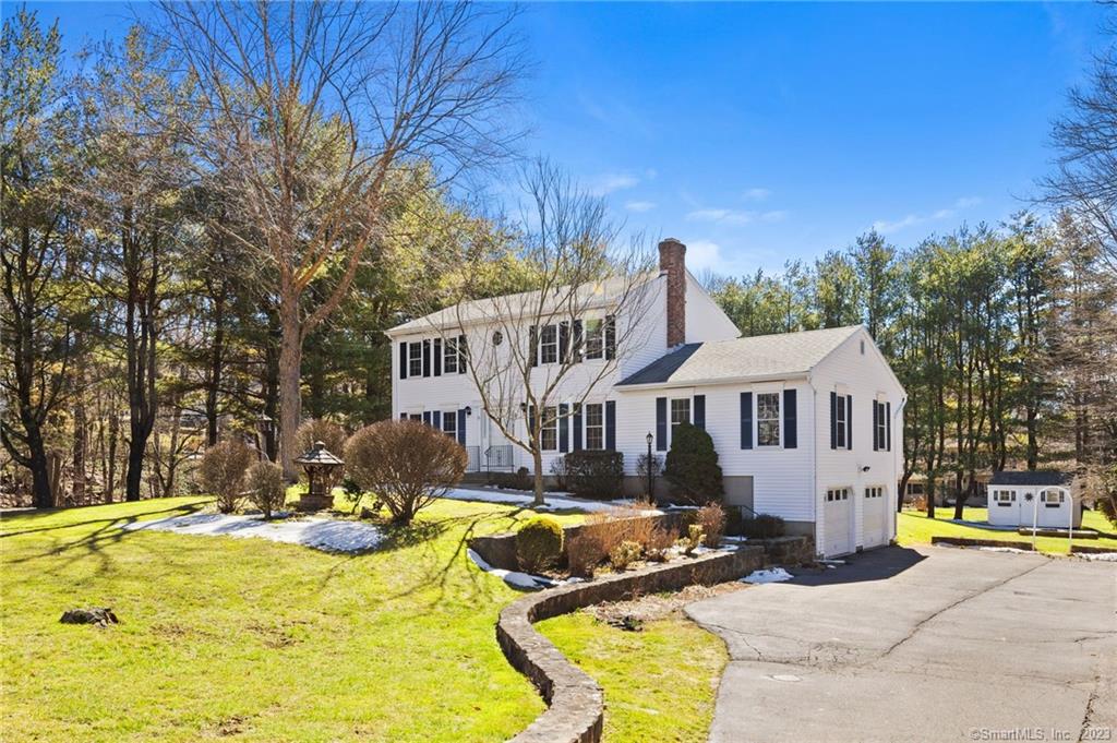 4 Rockridge Terrace Prospect CT 06712