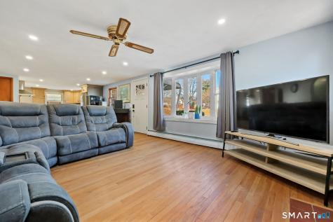 34 Perry Avenue Norwich CT 06360