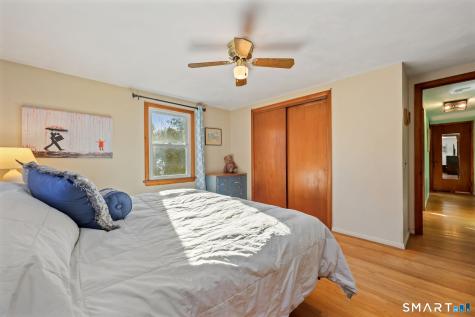 34 Perry Avenue Norwich CT 06360