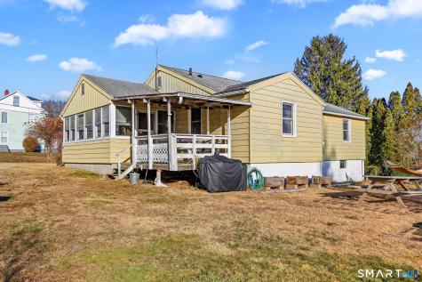 34 Perry Avenue Norwich CT 06360