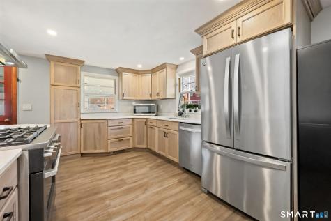 34 Perry Avenue Norwich CT 06360