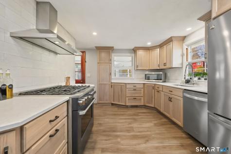 34 Perry Avenue Norwich CT 06360