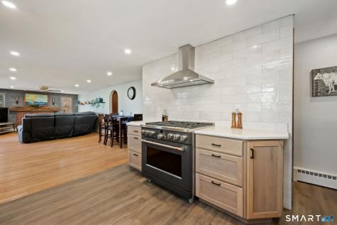 34 Perry Avenue Norwich CT 06360