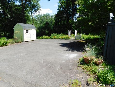 151 Great Quarter Road Newtown CT 06482