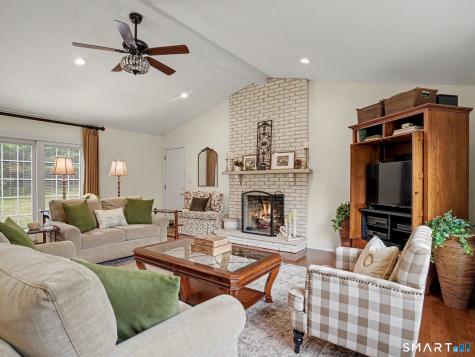 16 Mallett Drive Trumbull CT 06611