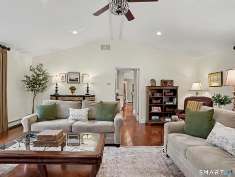 16 Mallett Drive Trumbull CT 06611