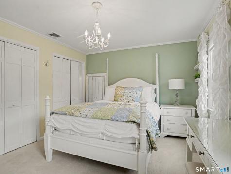 16 Mallett Drive Trumbull CT 06611