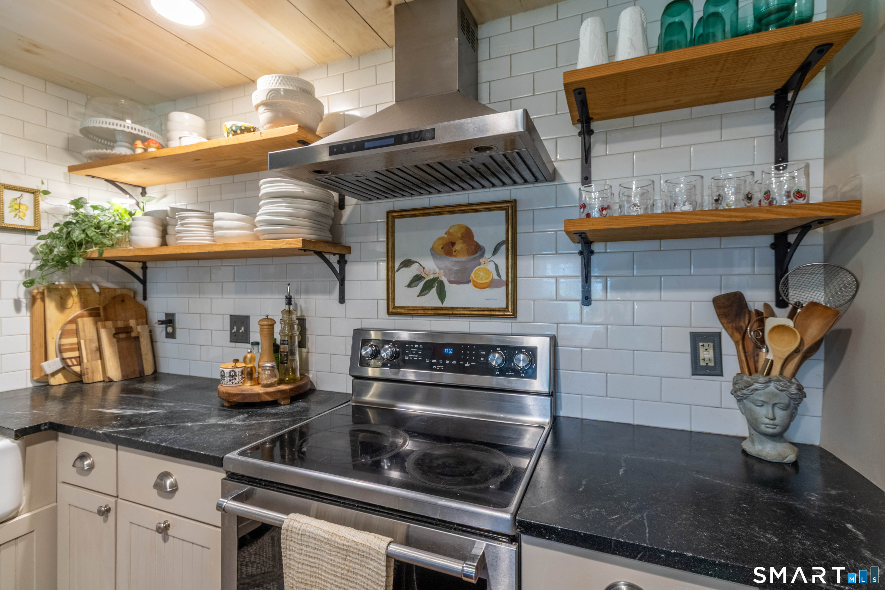 18 Hicksville Road Cromwell CT 06416