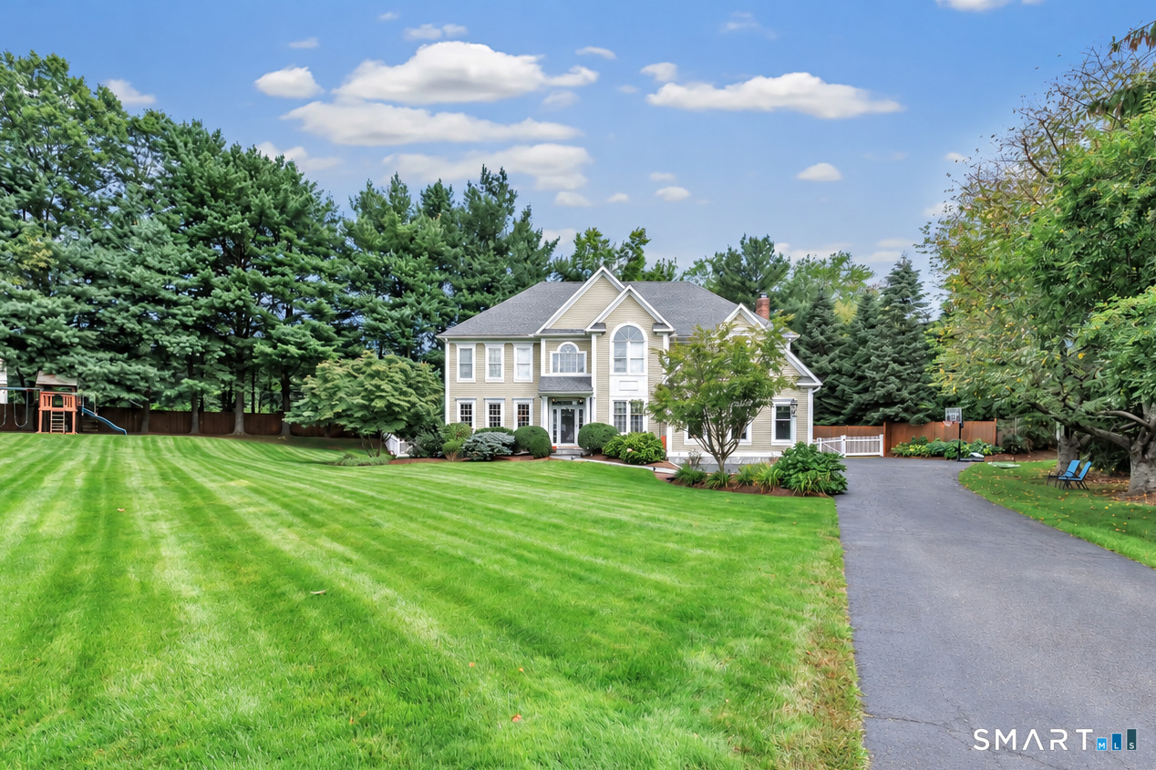 305 South Gate Lane Fairfield CT 06890