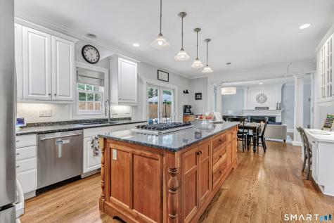 305 South Gate Lane Fairfield CT 06890
