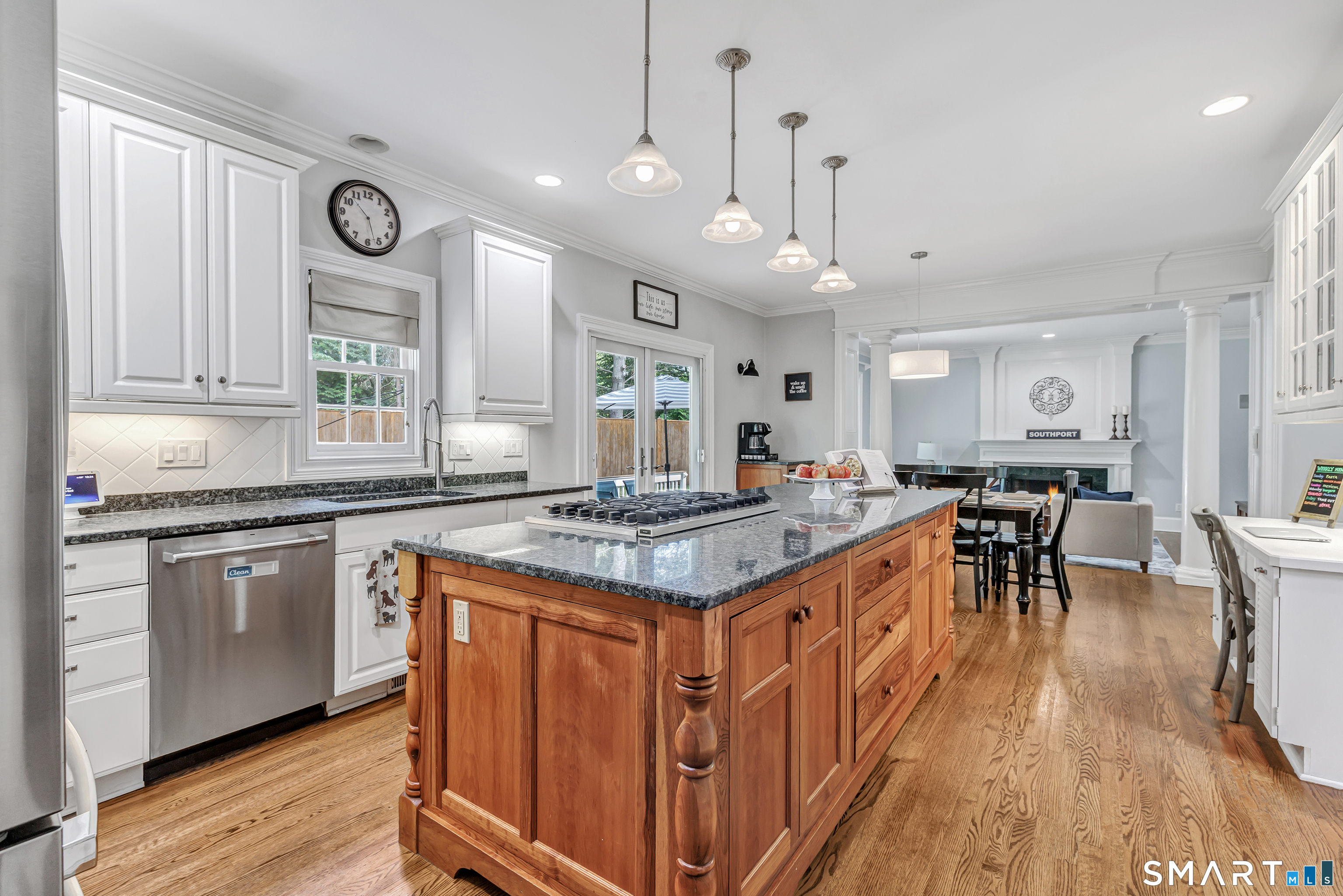 305 South Gate Lane Fairfield CT 06890