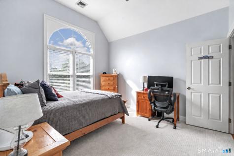 305 South Gate Lane Fairfield CT 06890
