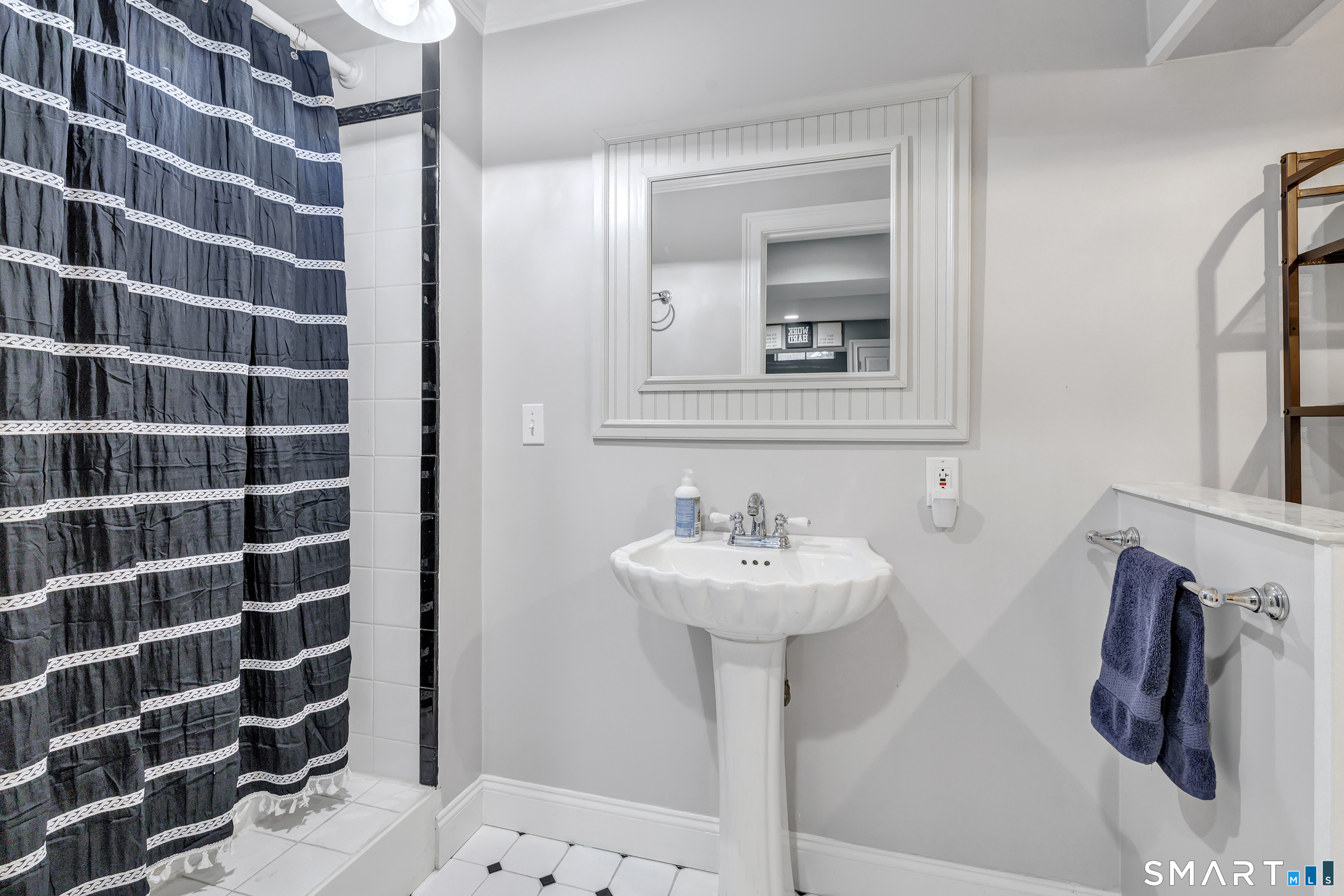 305 South Gate Lane Fairfield CT 06890