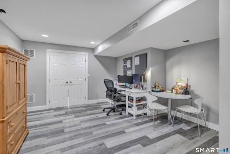 305 South Gate Lane Fairfield CT 06890