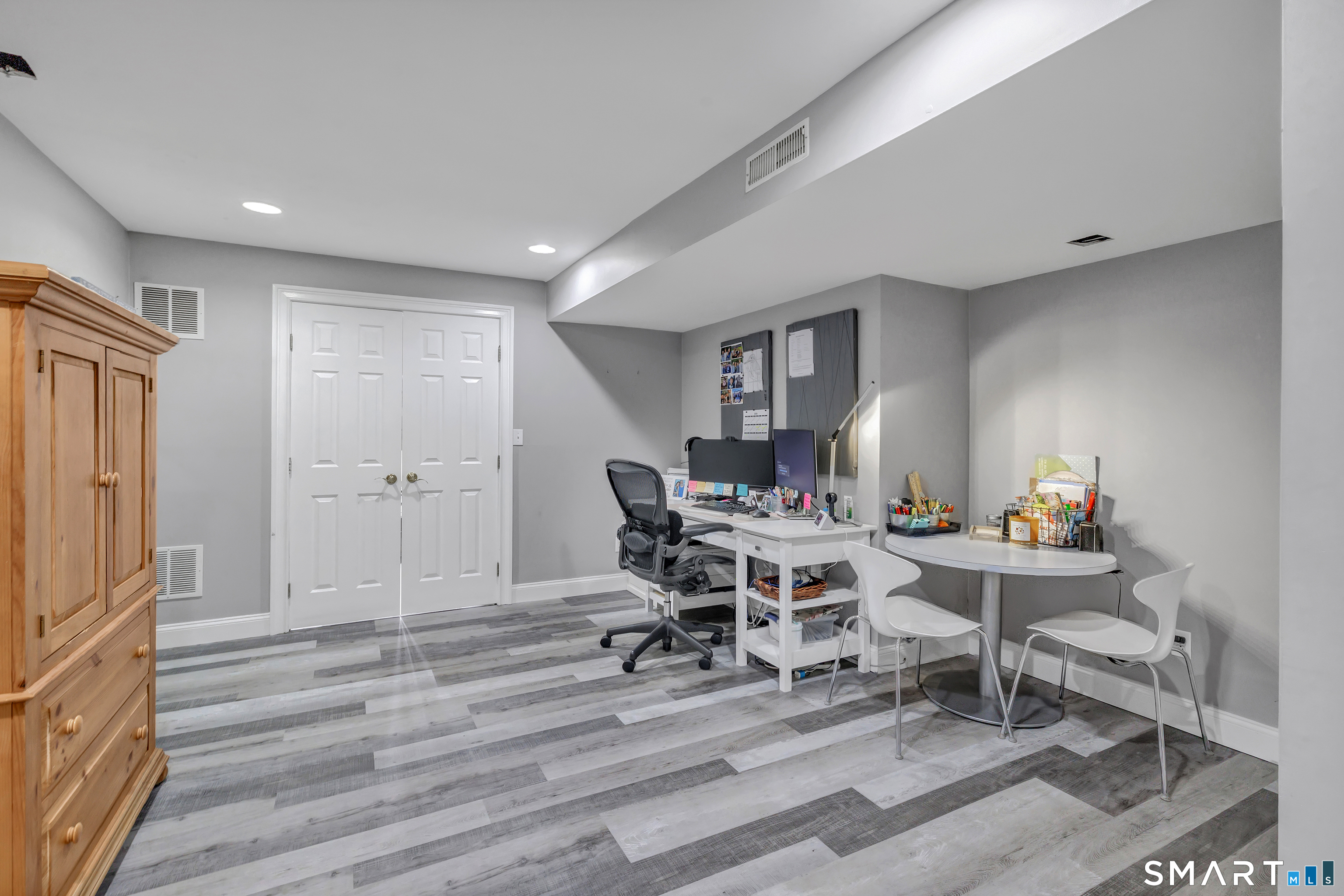 305 South Gate Lane Fairfield CT 06890