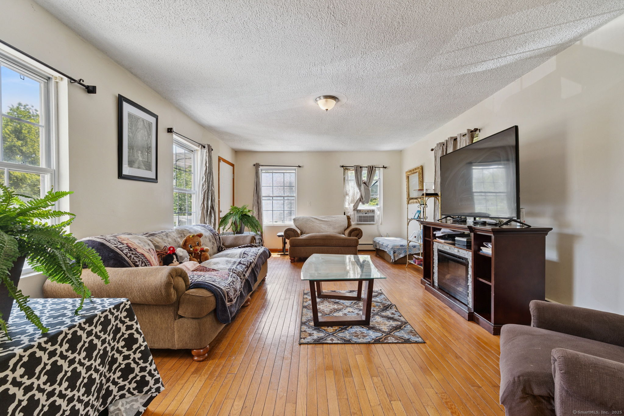 2 Sandra Drive Bloomfield CT 06002