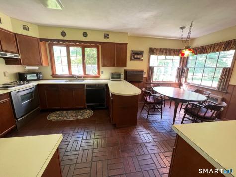 18 Briar Oak Drive Weston CT 06883