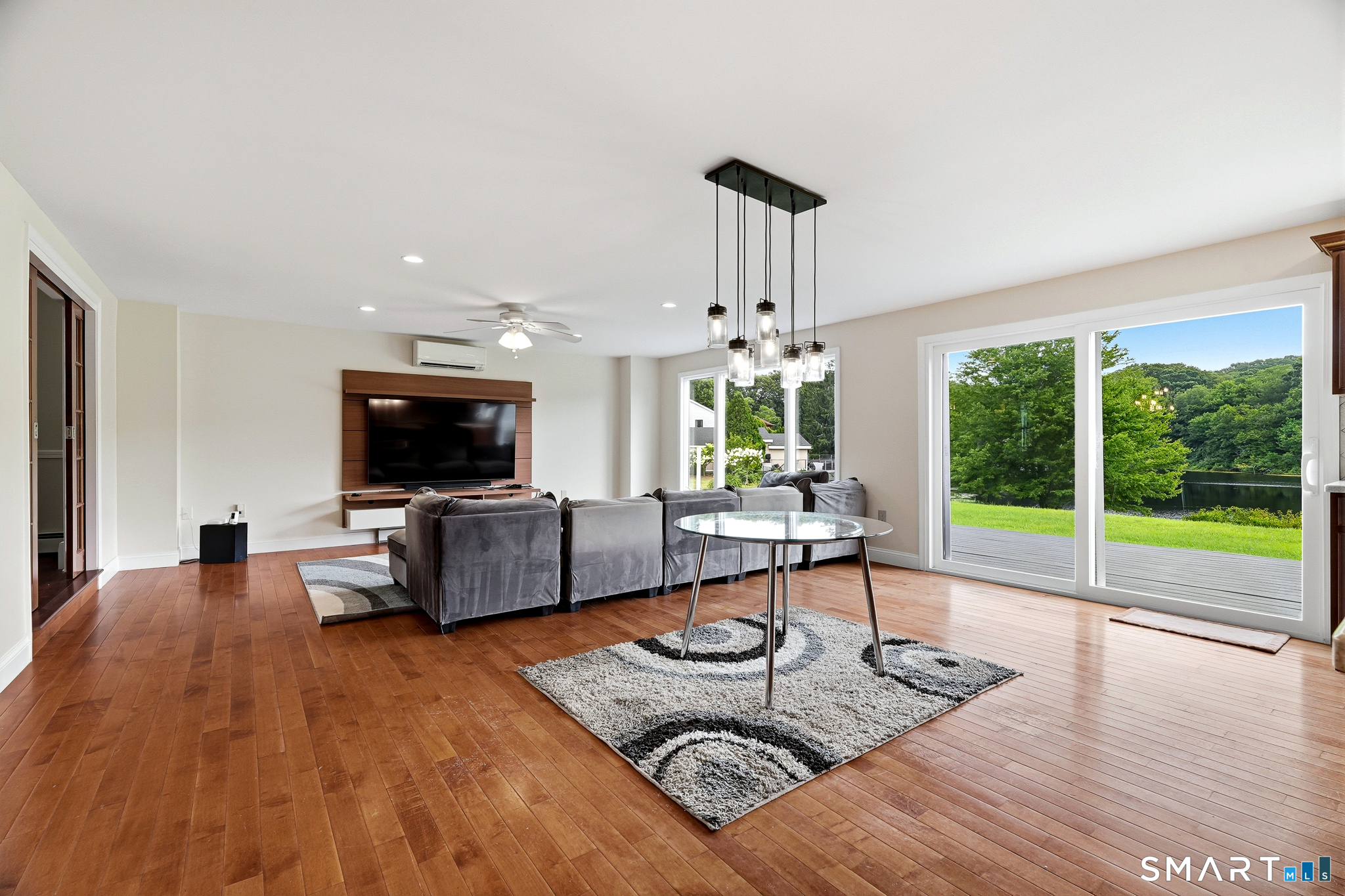 4 Lovers Lane East Lyme CT 06333