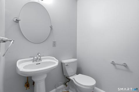 4 Lovers Lane East Lyme CT 06333
