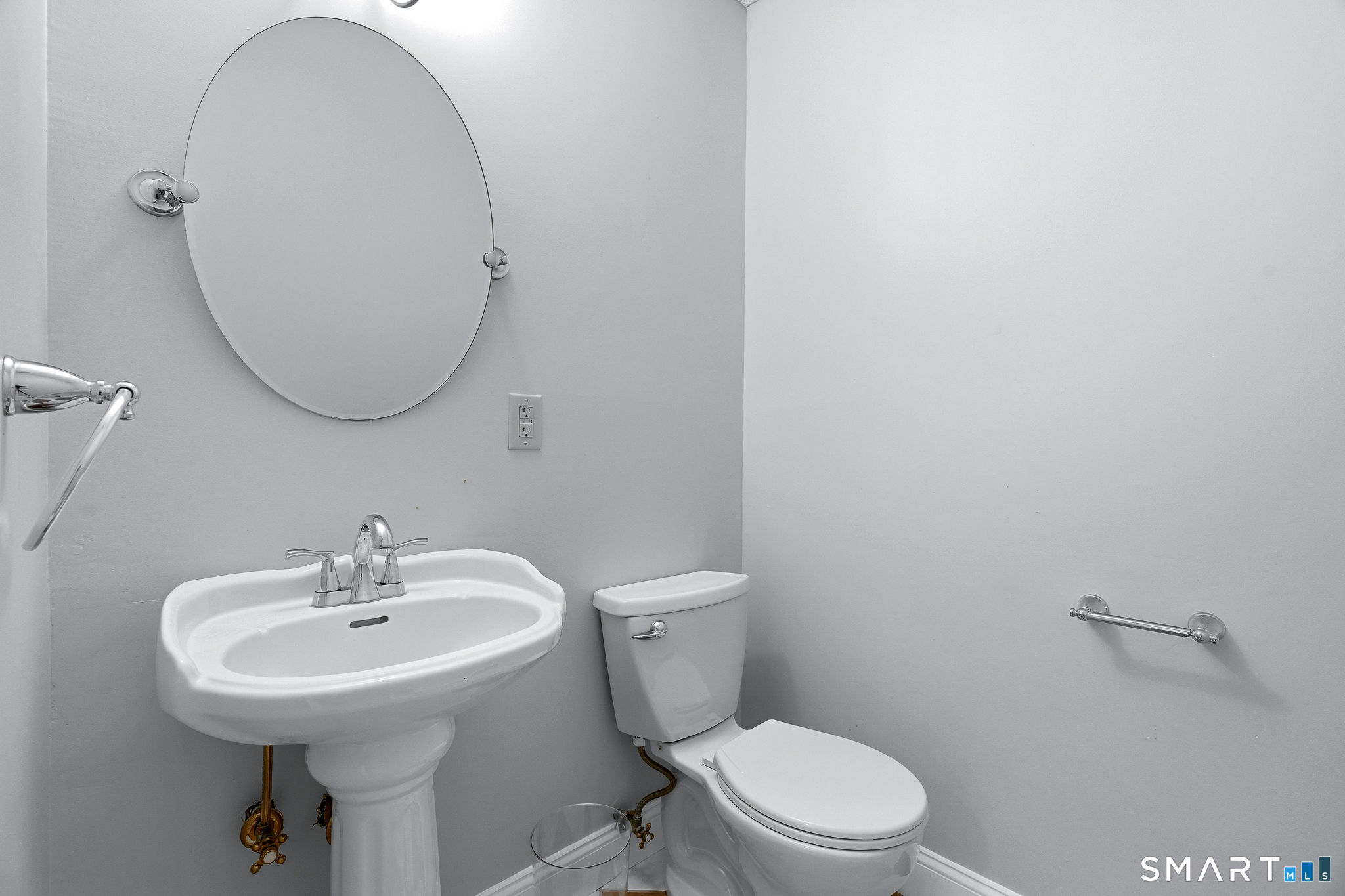 4 Lovers Lane East Lyme CT 06333